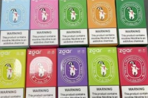 悦刻五代用几安的充电器